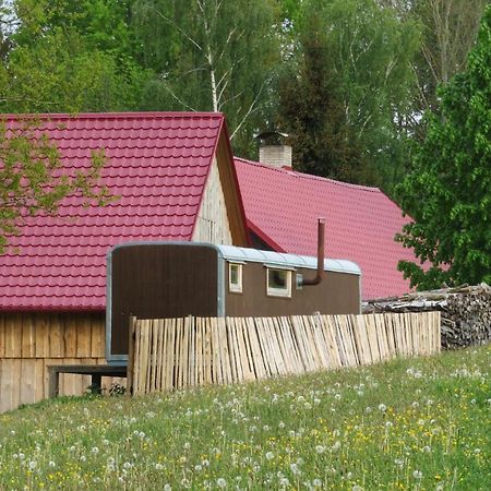 Hotel Maringotka Na Samote Na Kozi Farme à Pobezovice Extérieur photo
